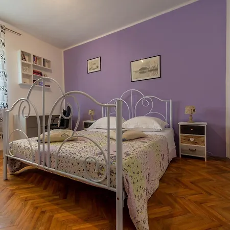 Little House By The Sea * Preko
